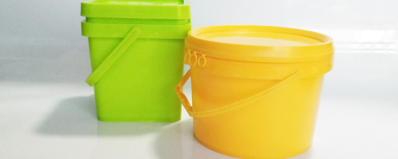 plastic bucket