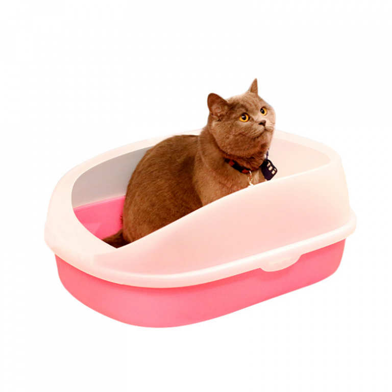 Plastic cat litter box is made of ecofriendly materials, durable and