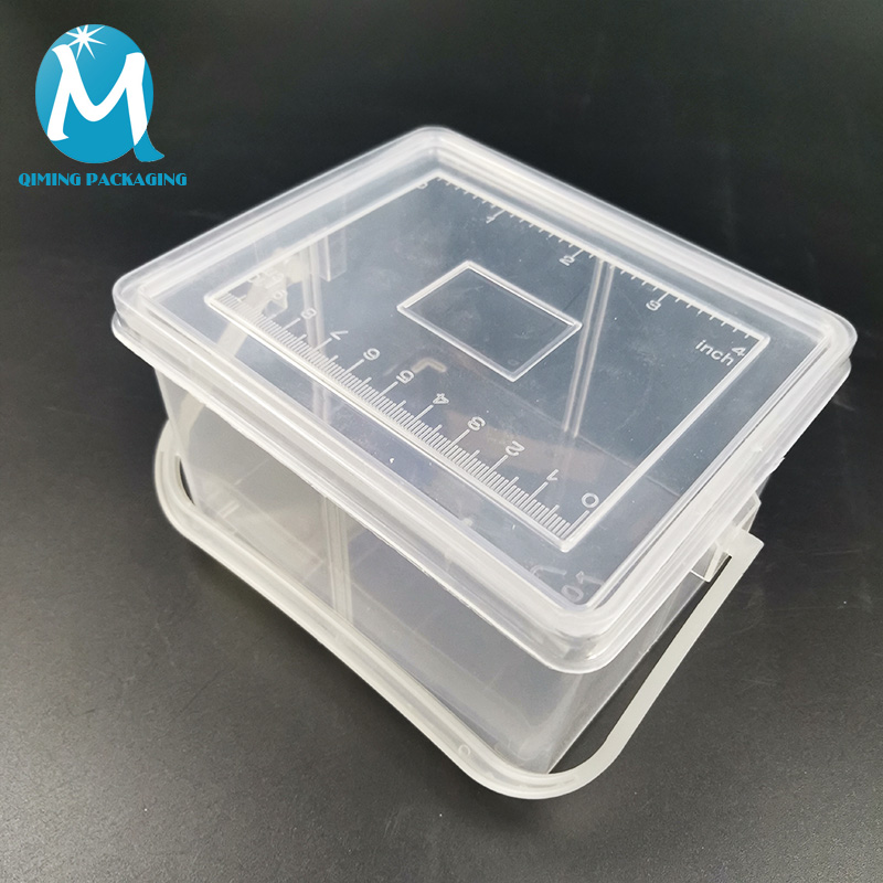 clear plastic rectangular bucket