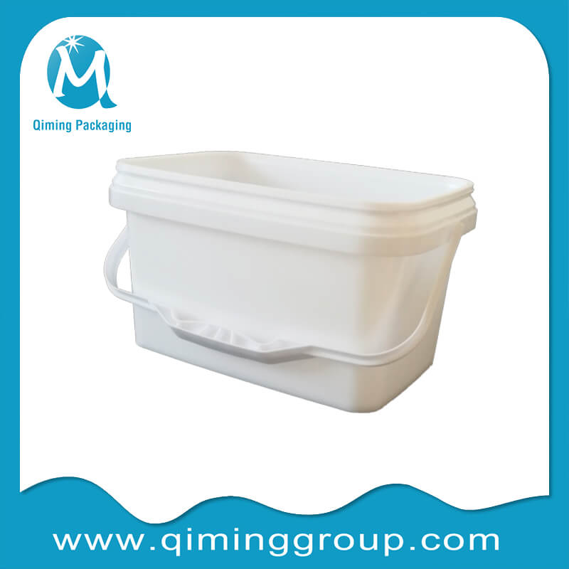 plastic rectangular bucket