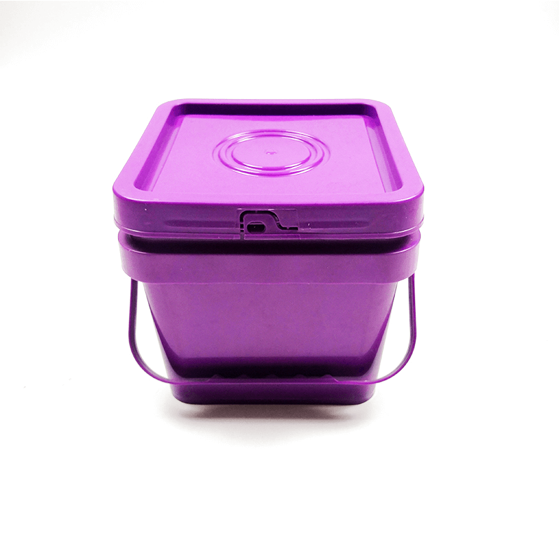  Plastic Square Pails & Lids